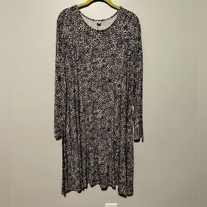 Old Navy tiny leopard print knit dress